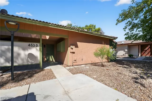 MLS: 2712442 Condo For Sale