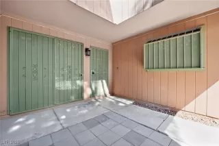 Photo #1: 2712442 Listing 