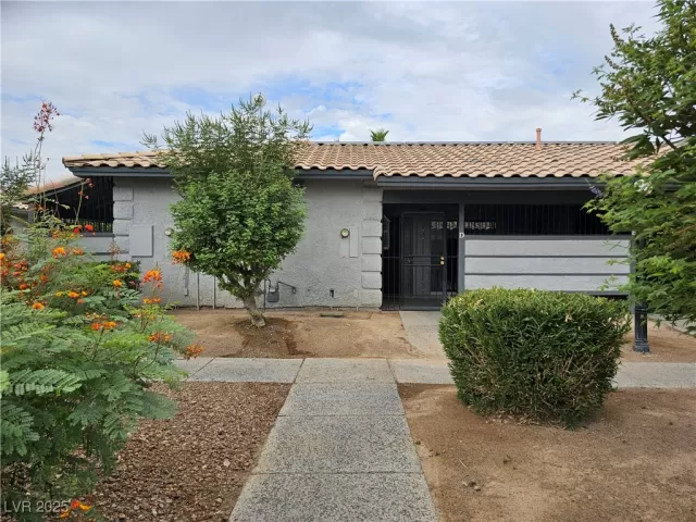 MLS: 2712448 Condo For Sale