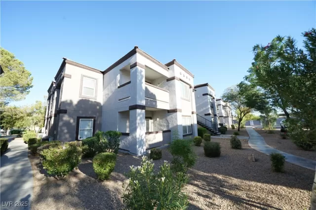 MLS: 2712484 Condo For Sale