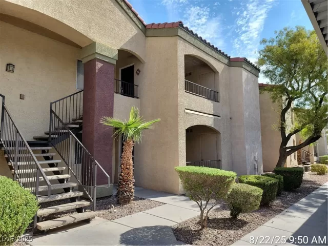 MLS: 2712498 Condo For Sale