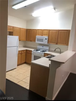 Photo #1: 2712506 Listing 