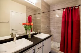 Photo #5: 2712513 Listing 