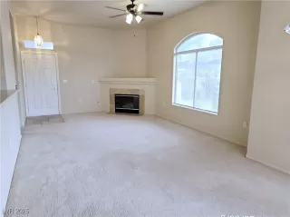 Photo #4: 2712514 Listing