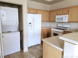 Photo #6: 2712514 Listing