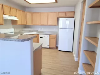 Photo #5: 2712515 Listing 