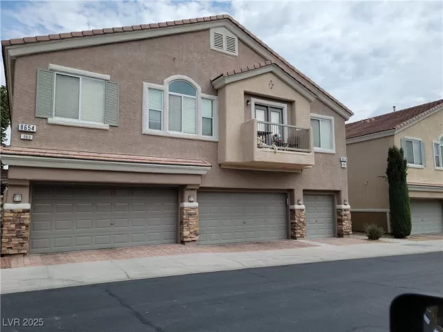 MLS: 2712519 Condo For Sale