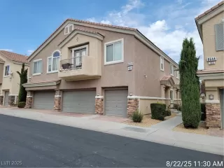 Photo #1: 2712519 Listing