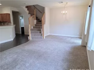 Photo #4: 2712519 Listing