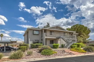 Photo #1: 2712555 Listing