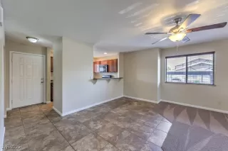 Photo #3: 2712555 Listing