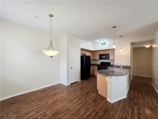 Photo #4: 2712566 Listing 