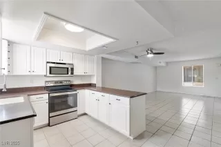 Photo #1: 2712571 Listing