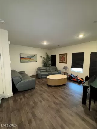 Photo #4: 2712627 Listing 