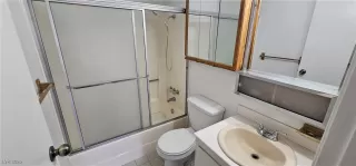 Photo #6: 2712639 Listing