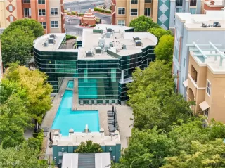 Photo #2: 2712640 Listing