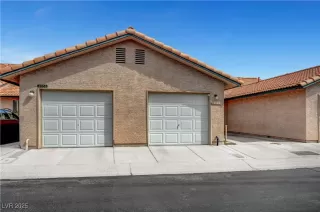 Photo #1: 2712642 Listing