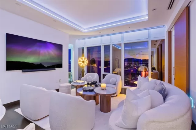 MLS: 2712681 Condo For Sale