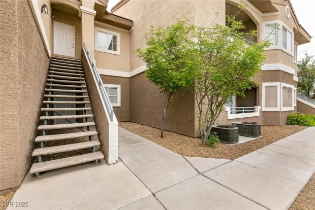 MLS: 2712682 Condo For Sale