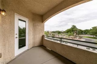 Photo #2: 2712682 Listing