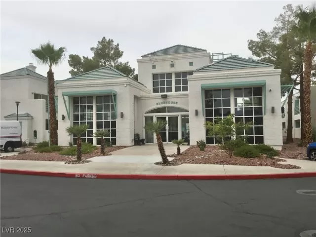 MLS: 2712694 Condo For Sale