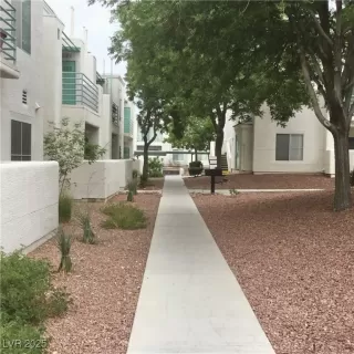 Photo #1: 2712694 Listing