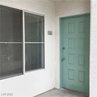 Photo #3: 2712694 Listing