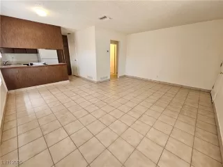 Photo #3: 2712702 Listing 