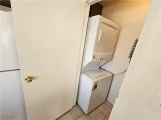 Photo #6: 2712702 Listing 