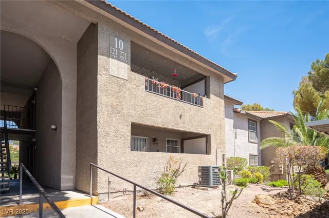 MLS: 2712709 Condo For Sale