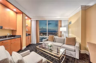 Photo #3: 2712711 Listing