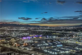 Photo #6: 2712711 Listing