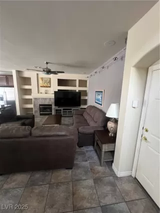 Photo #3: 2712712 Listing 