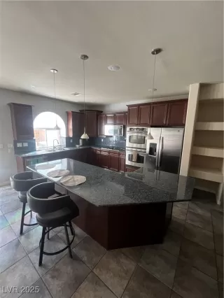 Photo #4: 2712712 Listing 