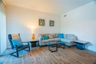 Photo #3: 2712727 Listing 