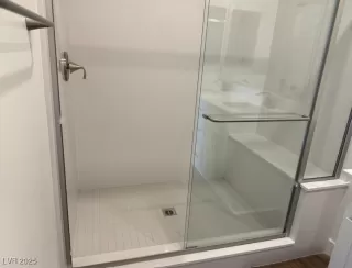 Photo #4: 2712740 Listing