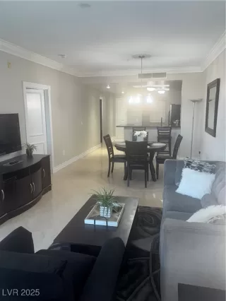 Photo #1: 2712743 Listing 