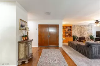 Photo #2: 2712745 Listing 