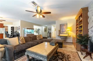 Photo #5: 2712745 Listing 