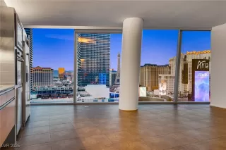 Photo #3: 2712747 Listing