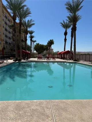 Photo #3: 2712752 Listing 