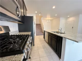 Photo #6: 2712766 Listing 