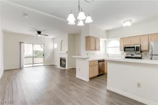 Photo #5: 2712780 Listing 