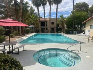 Photo #1: 2712791 Listing