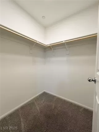 Photo #4: 2712801 Listing 