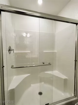 Photo #6: 2712801 Listing 