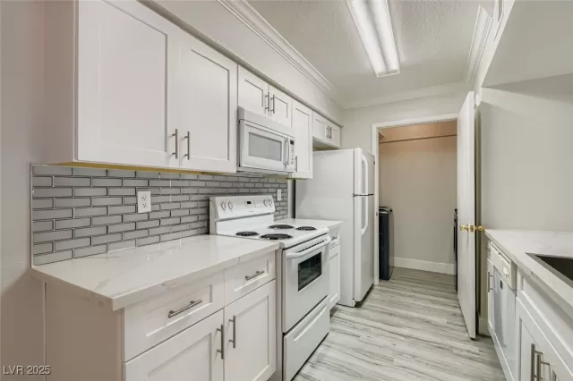 MLS: 2712818 Condo For Sale