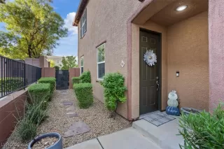 Photo #2: 2712827 Listing 