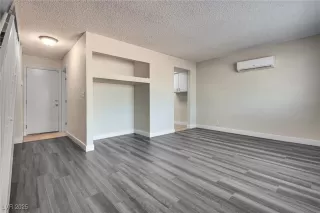 Photo #3: 2712858 Listing 