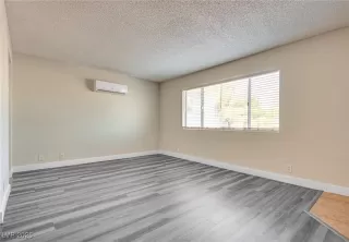 Photo #5: 2712858 Listing 